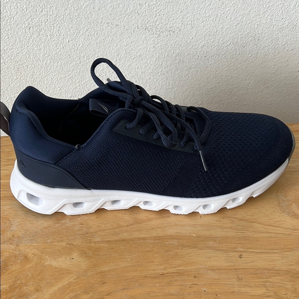 NWOT Nautica Men's Navy Sneakers - Picture 8 of 10
